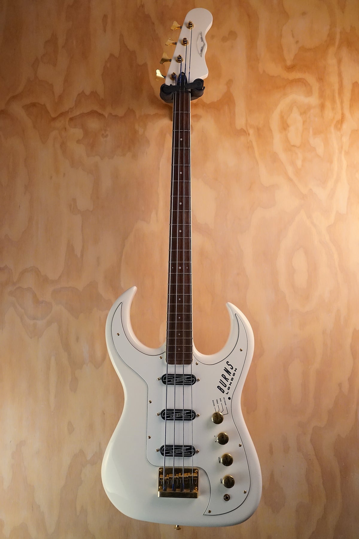 Burns Bison Bass White, (Used)