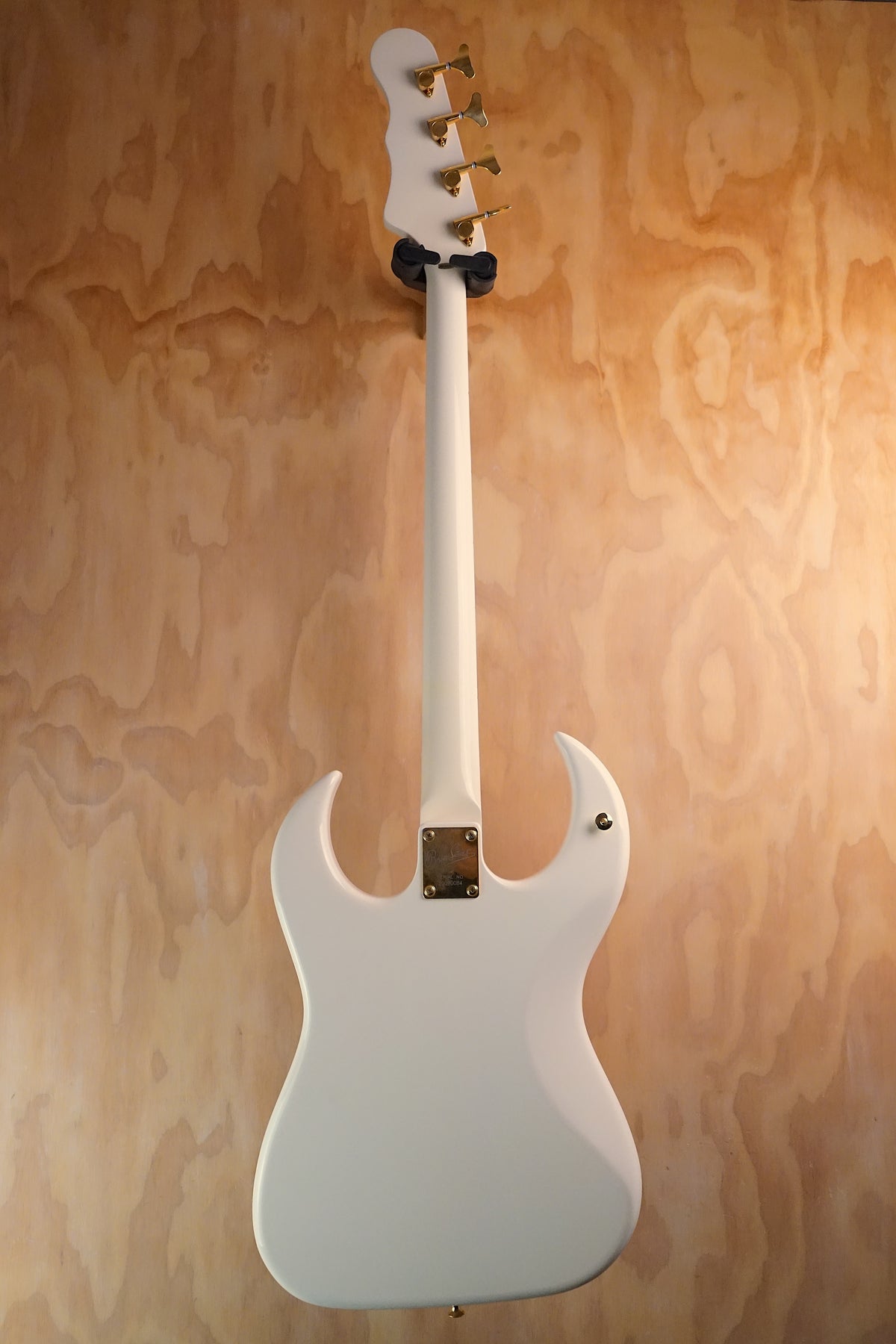 Burns Bison Bass White, (Used)