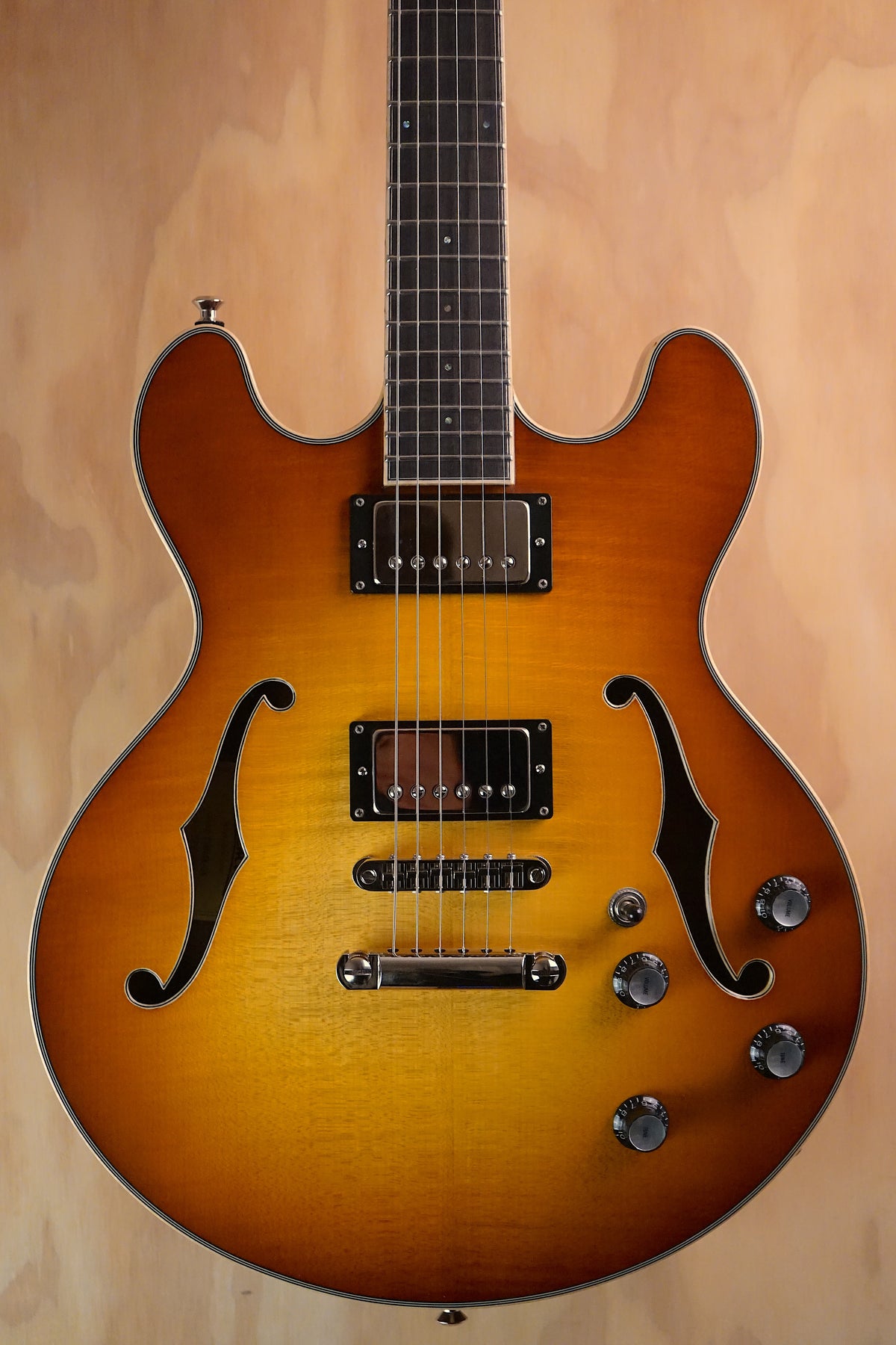 Eastman T185MX Goldburst, (Used)
