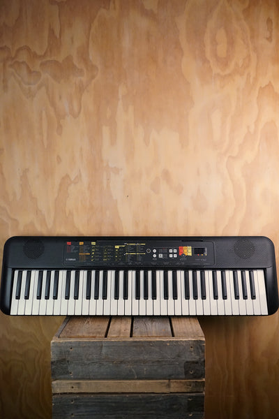 Used Yamaha PSR F-52 Keyboard