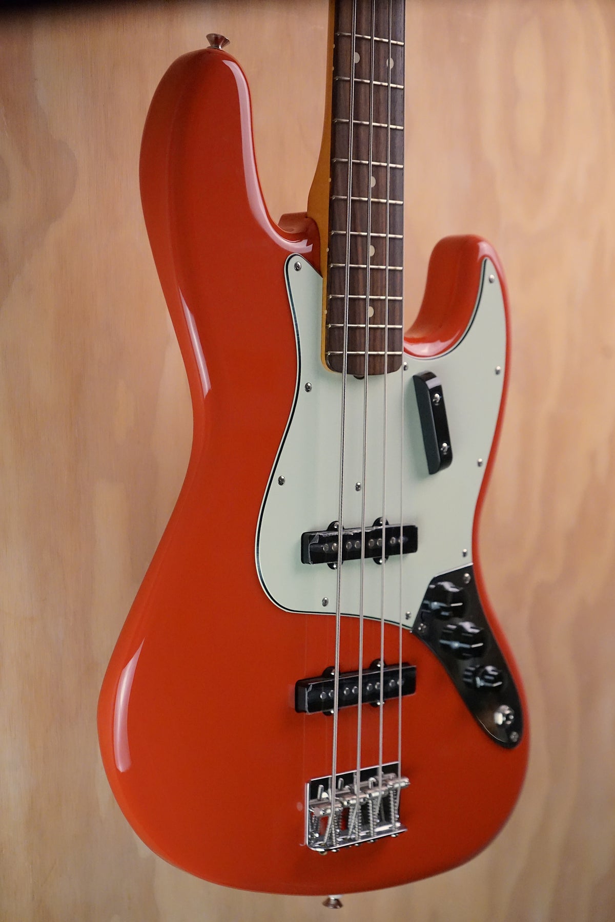 Fender Vintera II '60s Jazz Bass Fiesta Red, (Used)