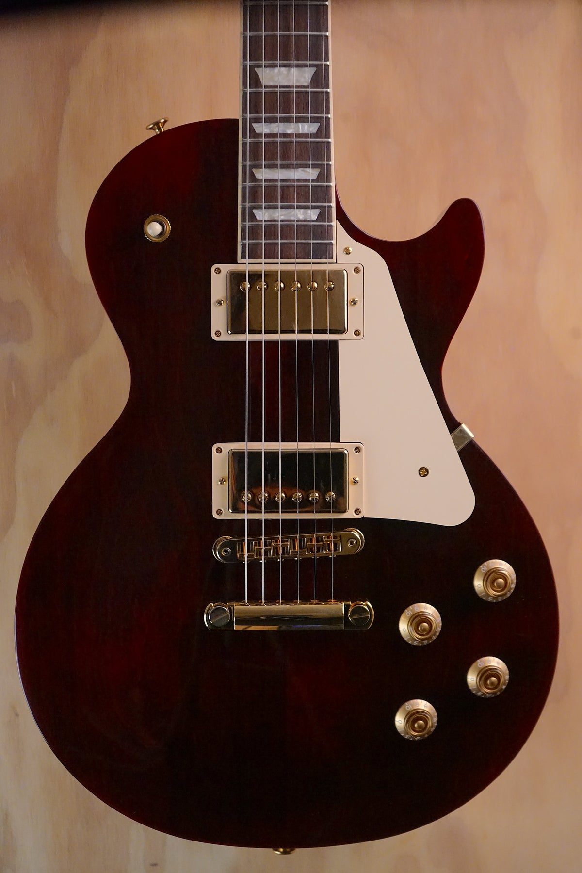 Gibson Les Paul Studio Wine Red Gold Hardware, (Used)