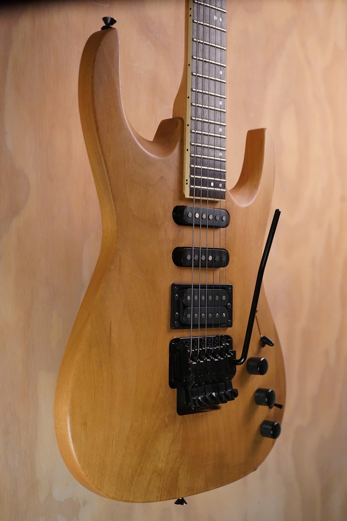 Vantage 428BJT-1 Natural Electric Guitar, (Used, Comm)