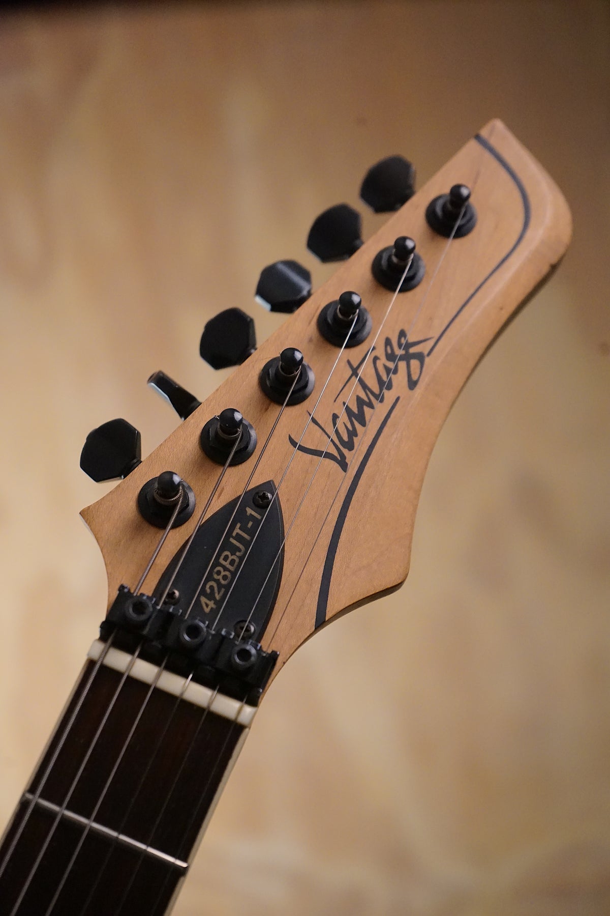 Vantage 428BJT-1 Natural Electric Guitar, (Used, Comm)