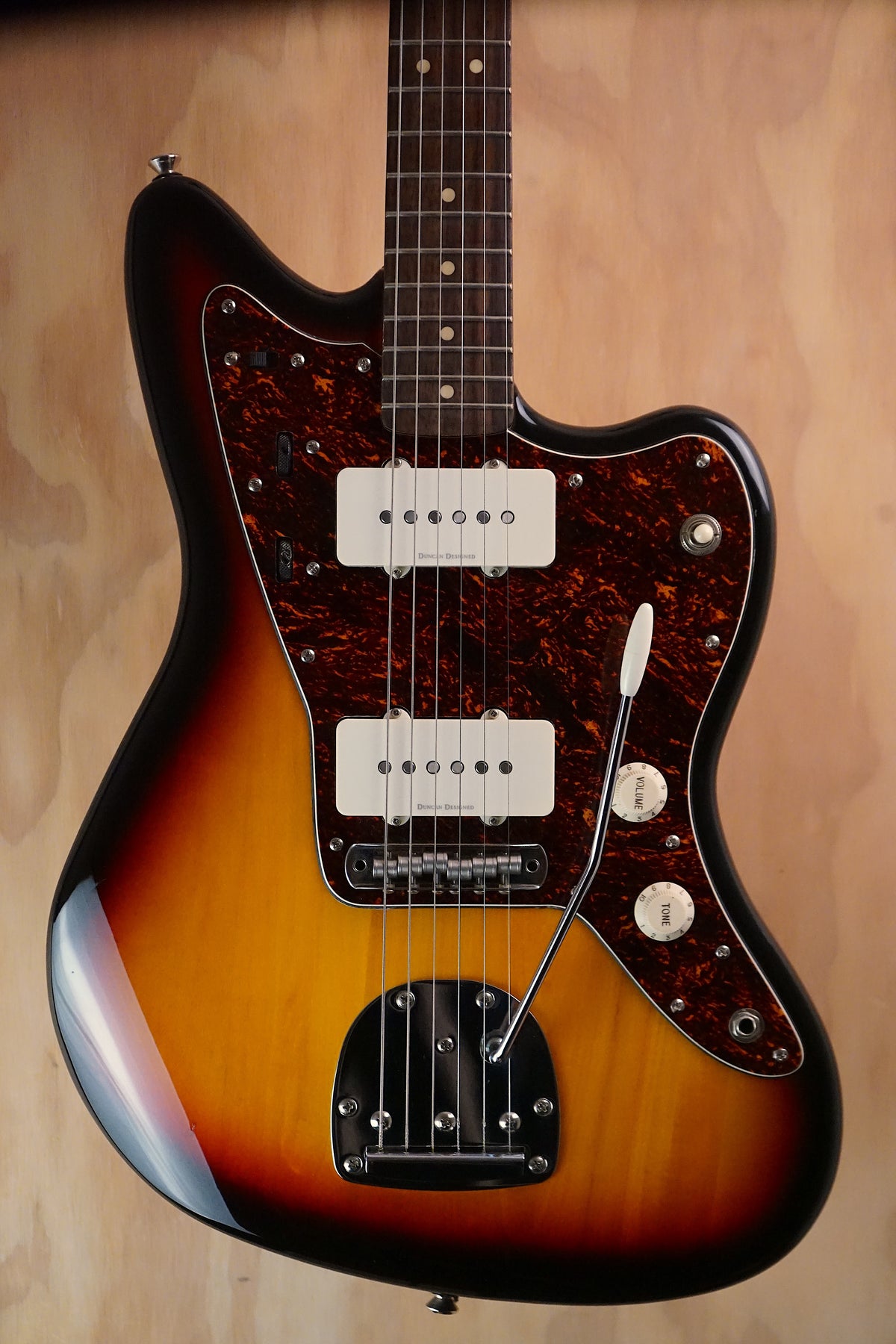 Squier Vintage Modified Jazzmaster 3-Color Sunburst, (Used, Comm)