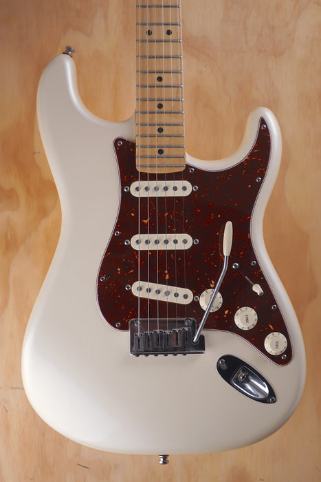 2015 Fender American Deluxe Stratocaster White Pearl, (Used) - Fair Deal Music