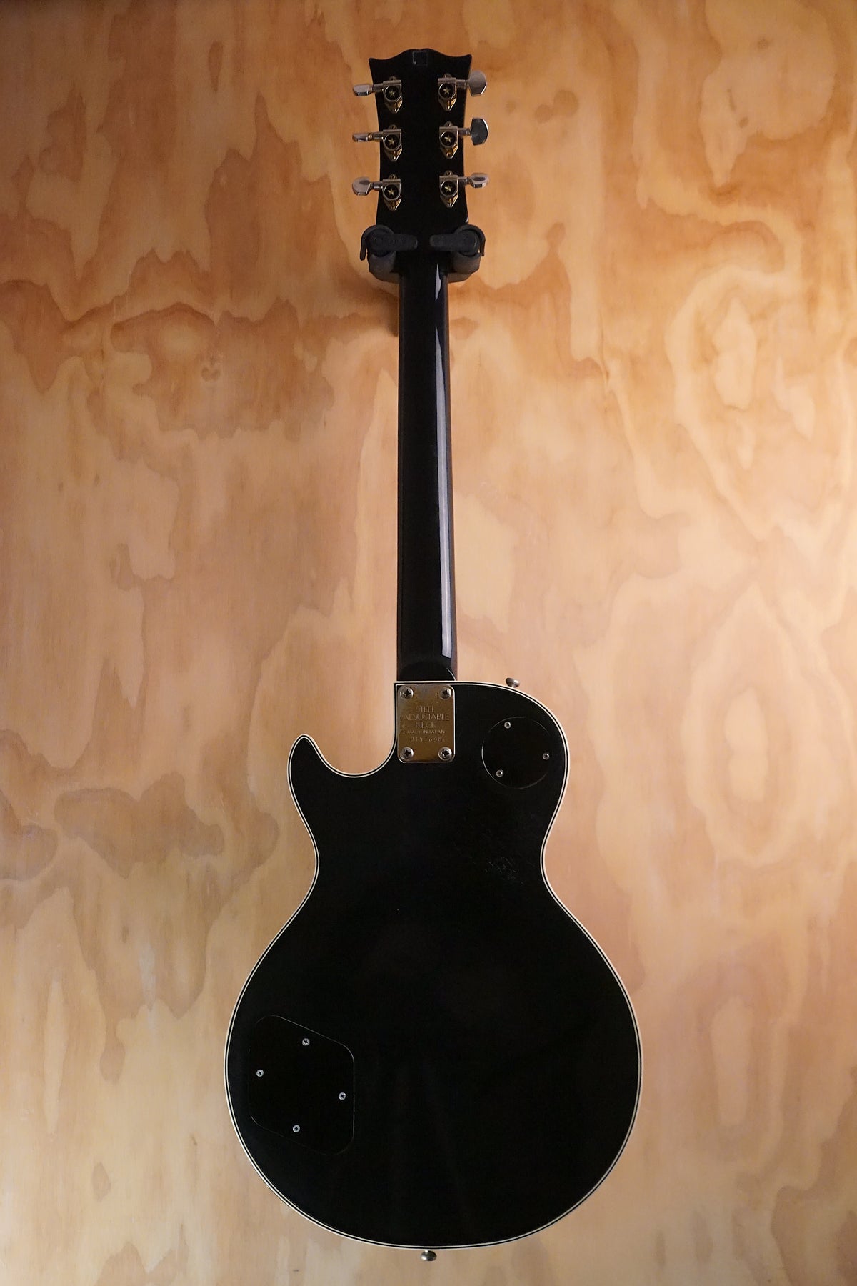 Shaftesbury 3400 Black Les Paul-Style Electric Guitar, (Used, Comm) - Fair Deal Music