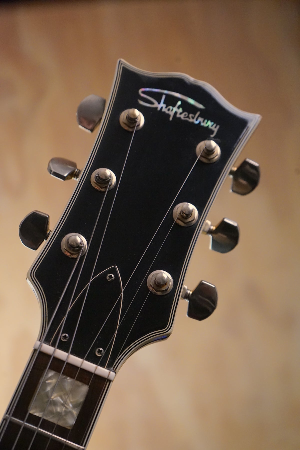 Shaftesbury 3400 Black Les Paul-Style Electric Guitar, (Used, Comm) - Fair Deal Music