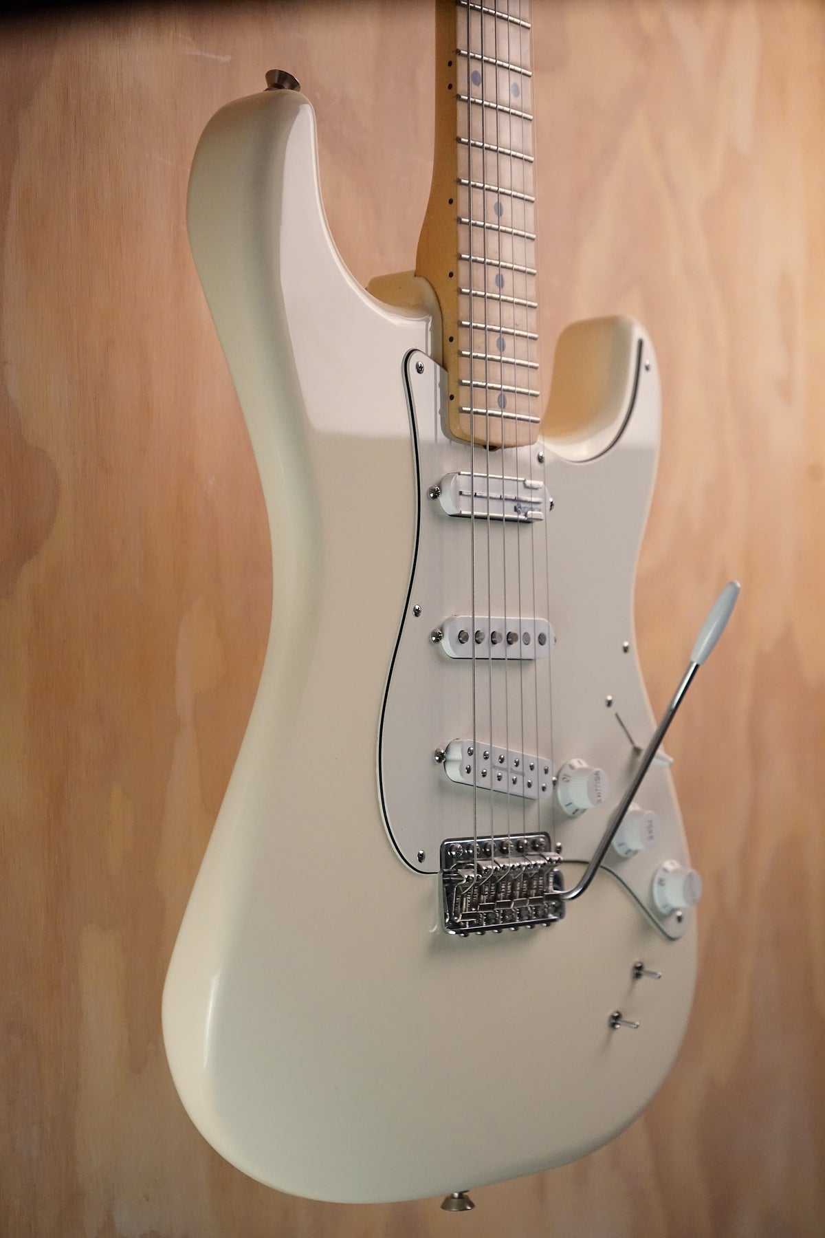Fender EOB Sustainer Stratocaster Olympic White, (Used, Comm) - Fair Deal Music