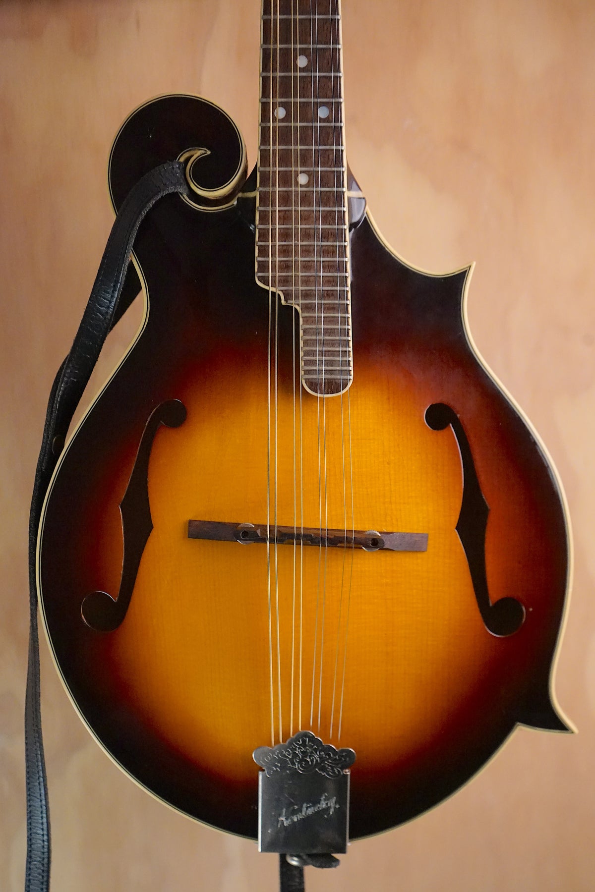 Kentucky KM-675 Korean F-Style Mandolin, (Used)