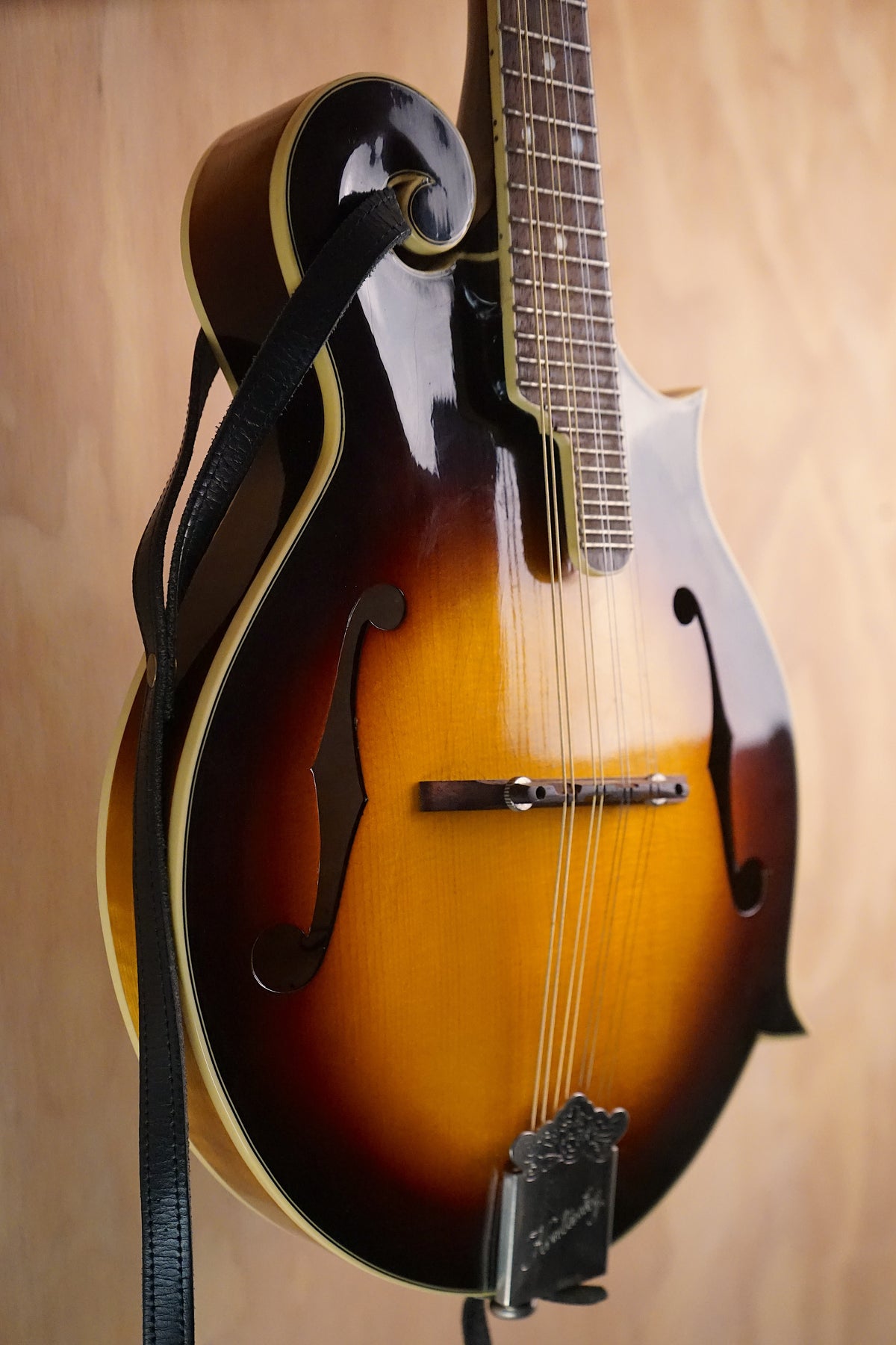 Kentucky KM-675 Korean F-Style Mandolin, (Used)