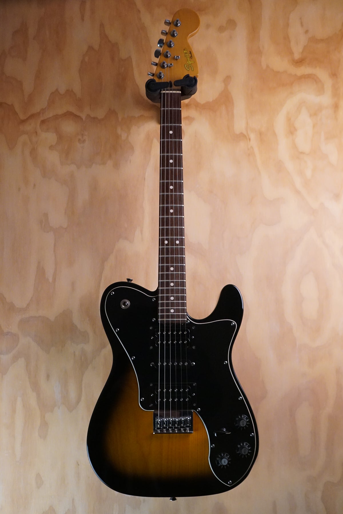 Squier Joe Trohman Signature Telecaster 2-Tone Sunburst, (Used, Comm)