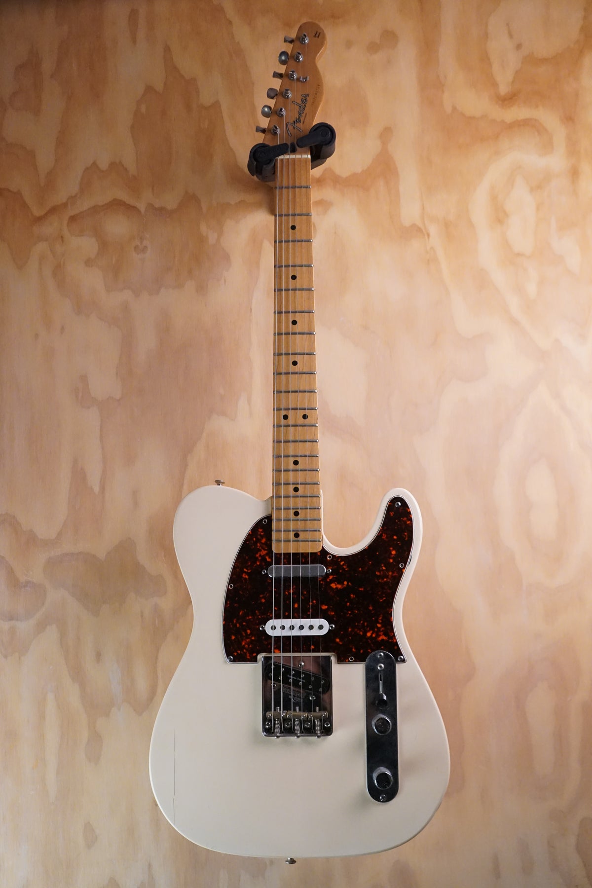 Fender Deluxe Nashville Telecaster White Electric Guitar, (Used)