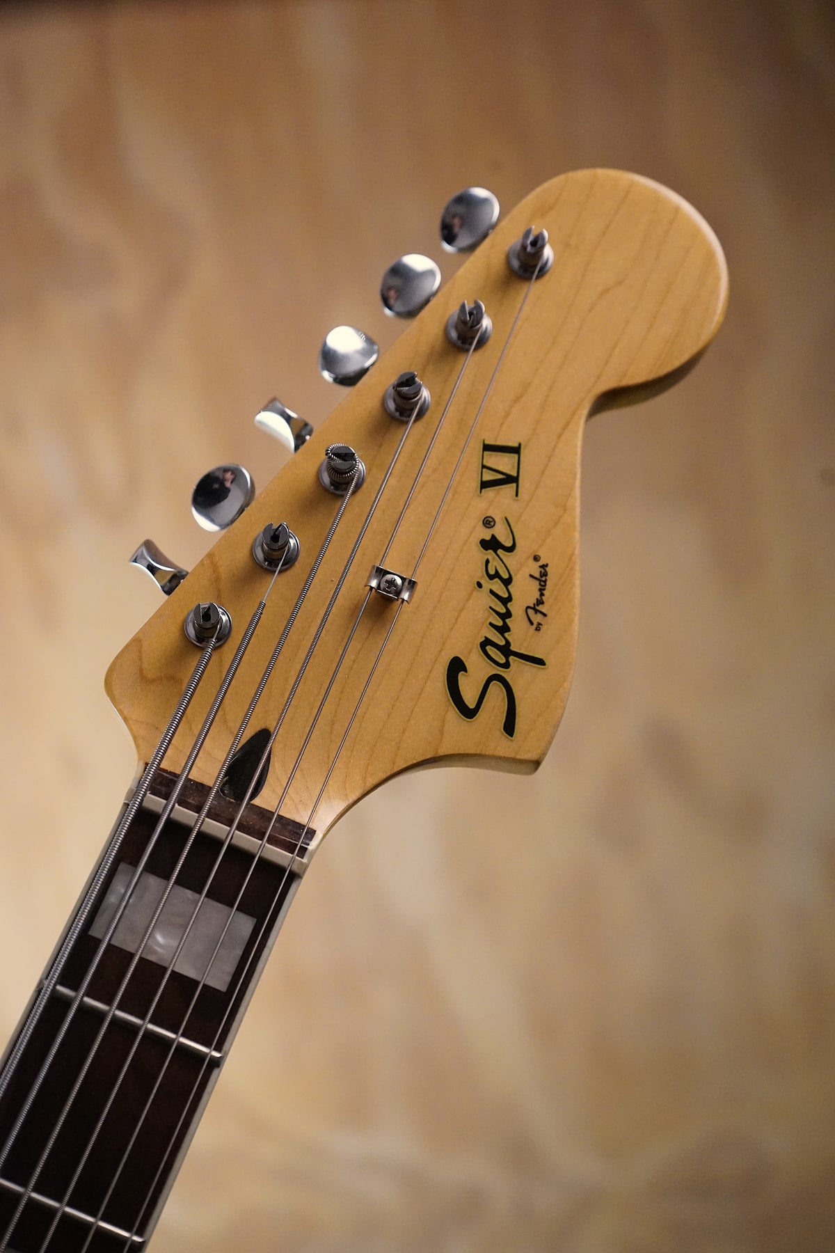 Squier Classic Vibe Bass VI 3-Tone Sunburst, (Used, Comm)