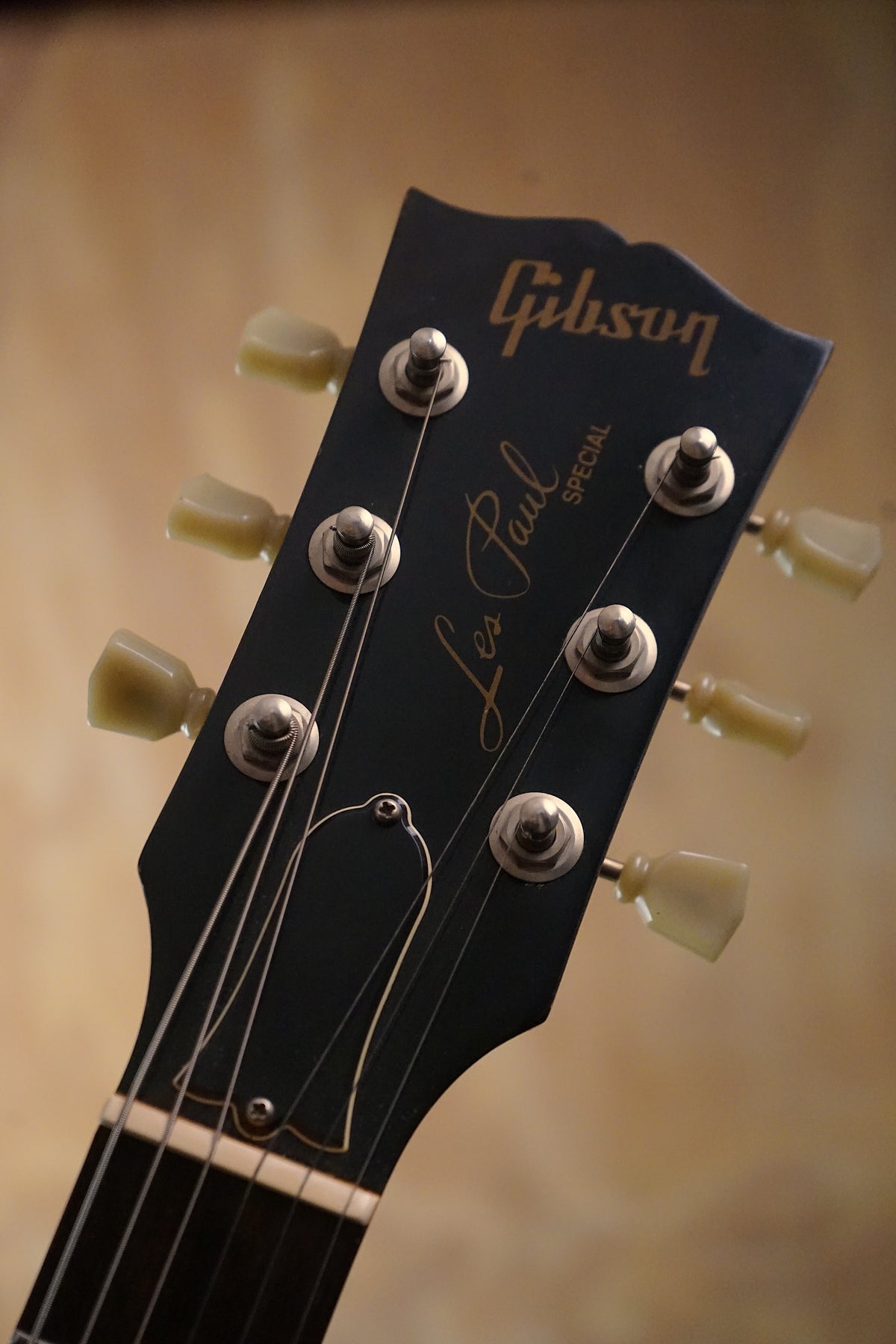 2001 Gibson Les Paul Special Natural Electric Guitar, (Used, Comm)