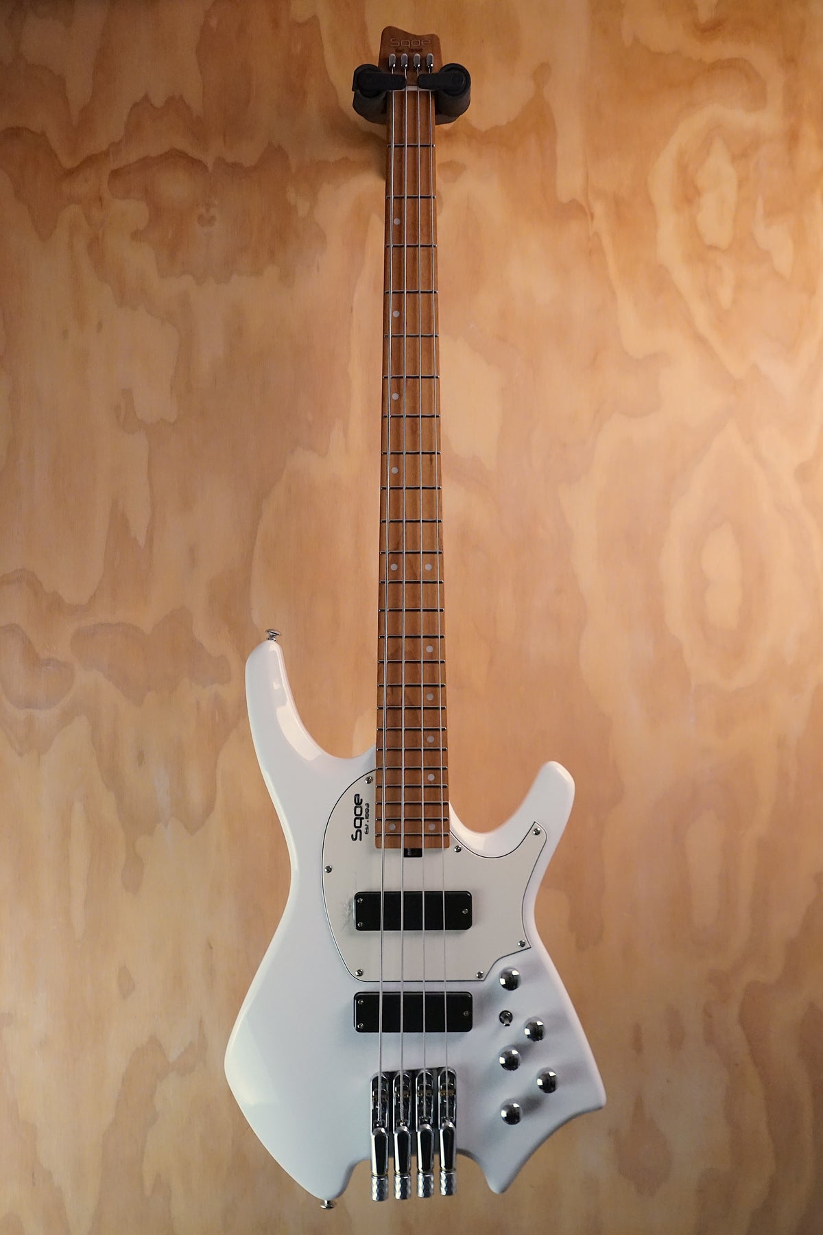 SQOE SBWT700 Headless Bass White, (Used)