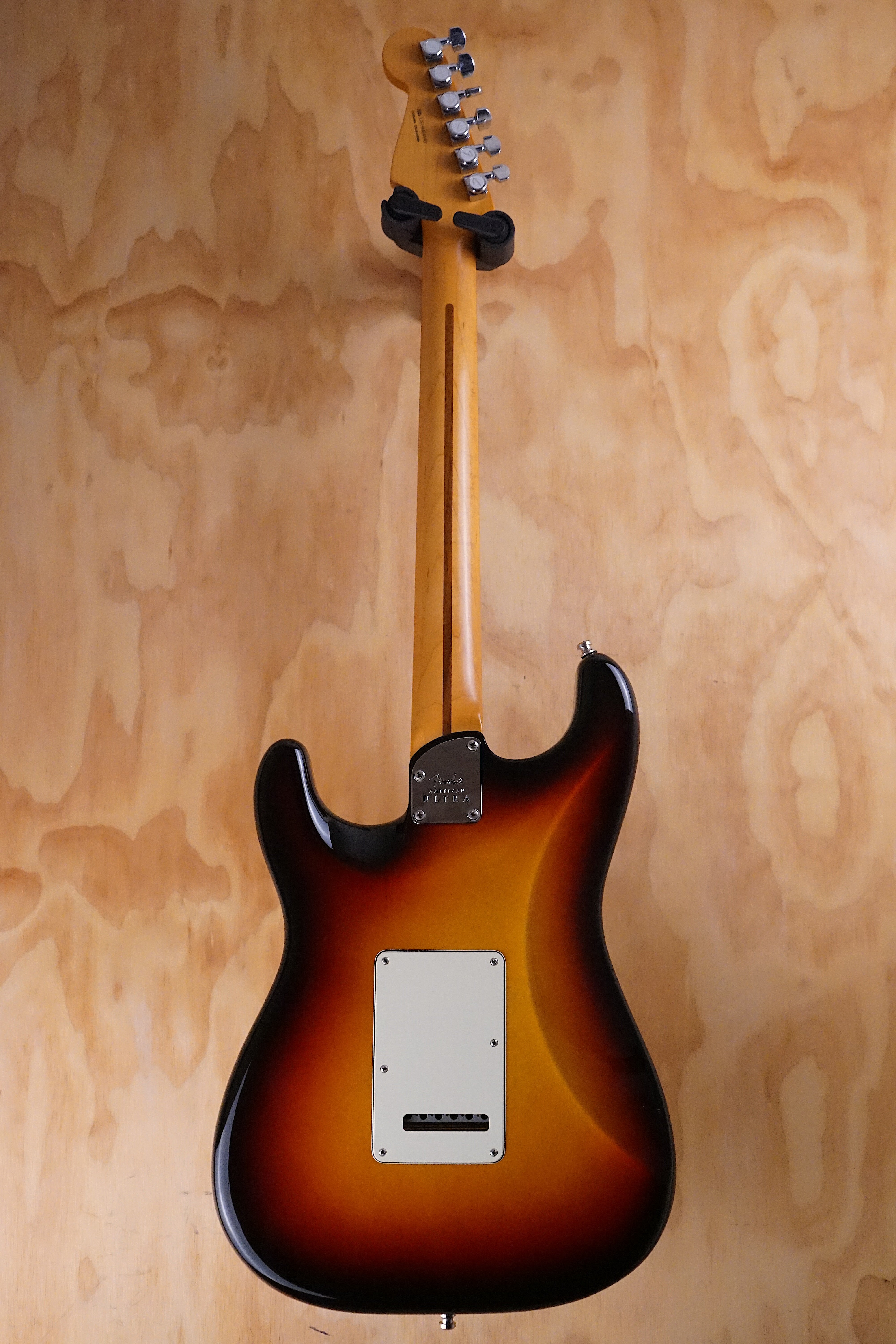 Fender American Ultra Stratocaster in Ultraburst Electric Guitar, (Used) - Fair Deal Music