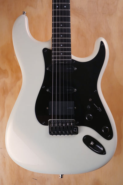 Levinson Blade RH‑3 MIJ in White Electric Guitar, (Used) - Fair Deal Music