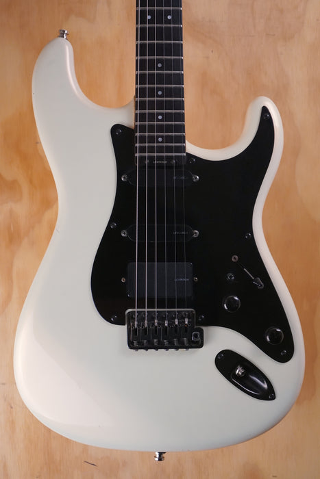 Levinson Blade RH‑3 MIJ in White, (Used) - Fair Deal Music