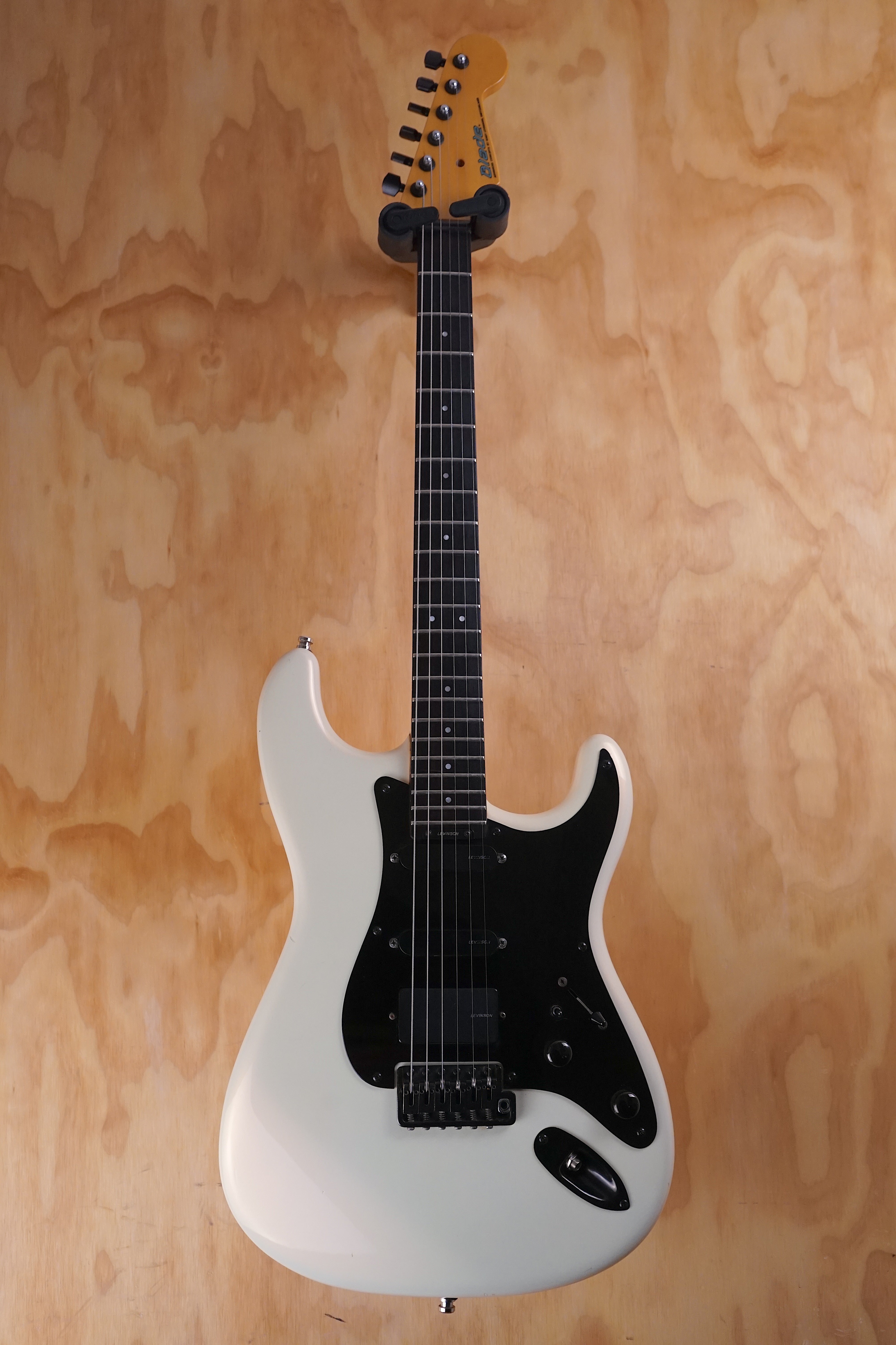 Levinson Blade RH‑3 MIJ in White Electric Guitar, (Used) - Fair Deal Music