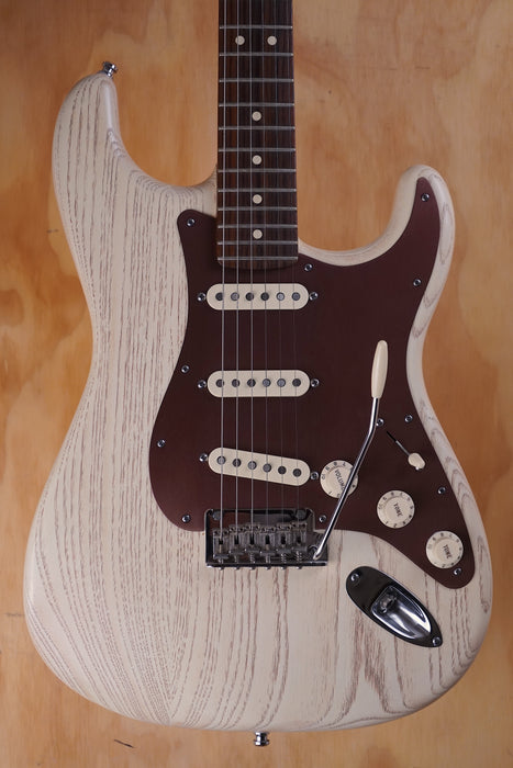 Fender FSR American Standard Rustic Ash Stratocaster in Olympic White, (Used)