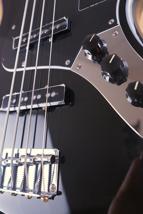 Fender Player II Jazz Bass in Black, Ex Display