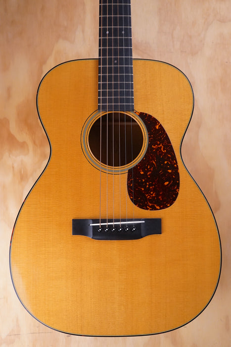 Martin 00-18V, (Used, Comm)