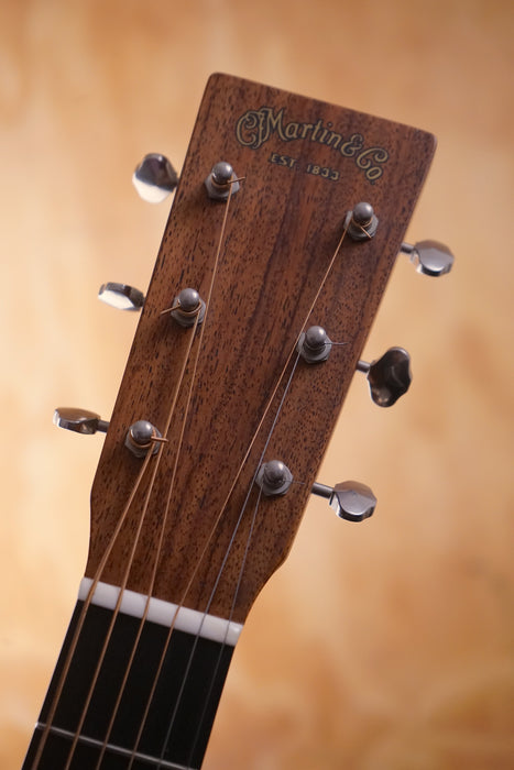 Martin 00-18V, (Used, Comm)