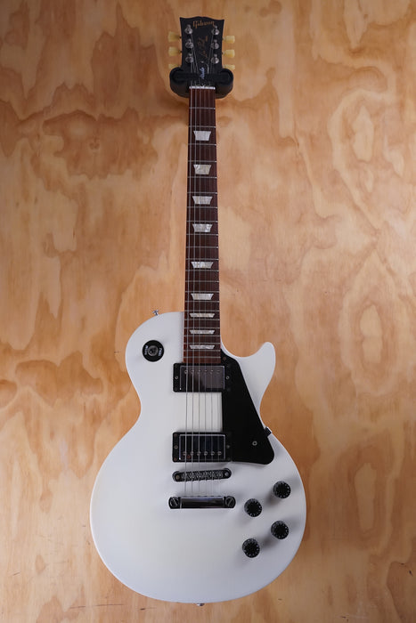 Gibson Les Paul Studio 2013, Alpine White, (Used) (Comm) - Fair Deal Music