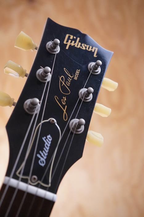 Gibson Les Paul Studio 2013, Alpine White, (Used) (Comm) - Fair Deal Music