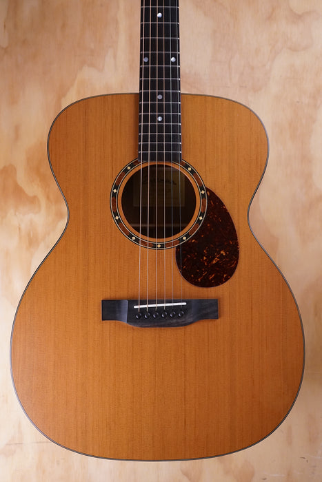 Eastman E2OM-CD Natural, Nearly New - Fair Deal Music