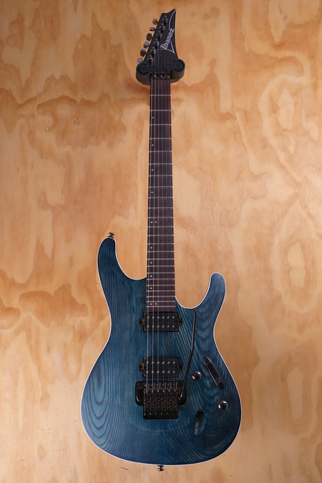 Ibanez S520AH in Cosmic Blue Flat, (Used)