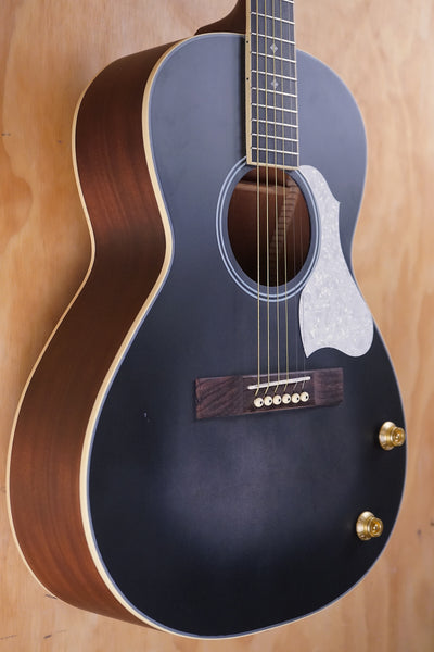 SQOE L001 Parlour sized Electro Acoustic Guitar in Black - Fair Deal Music