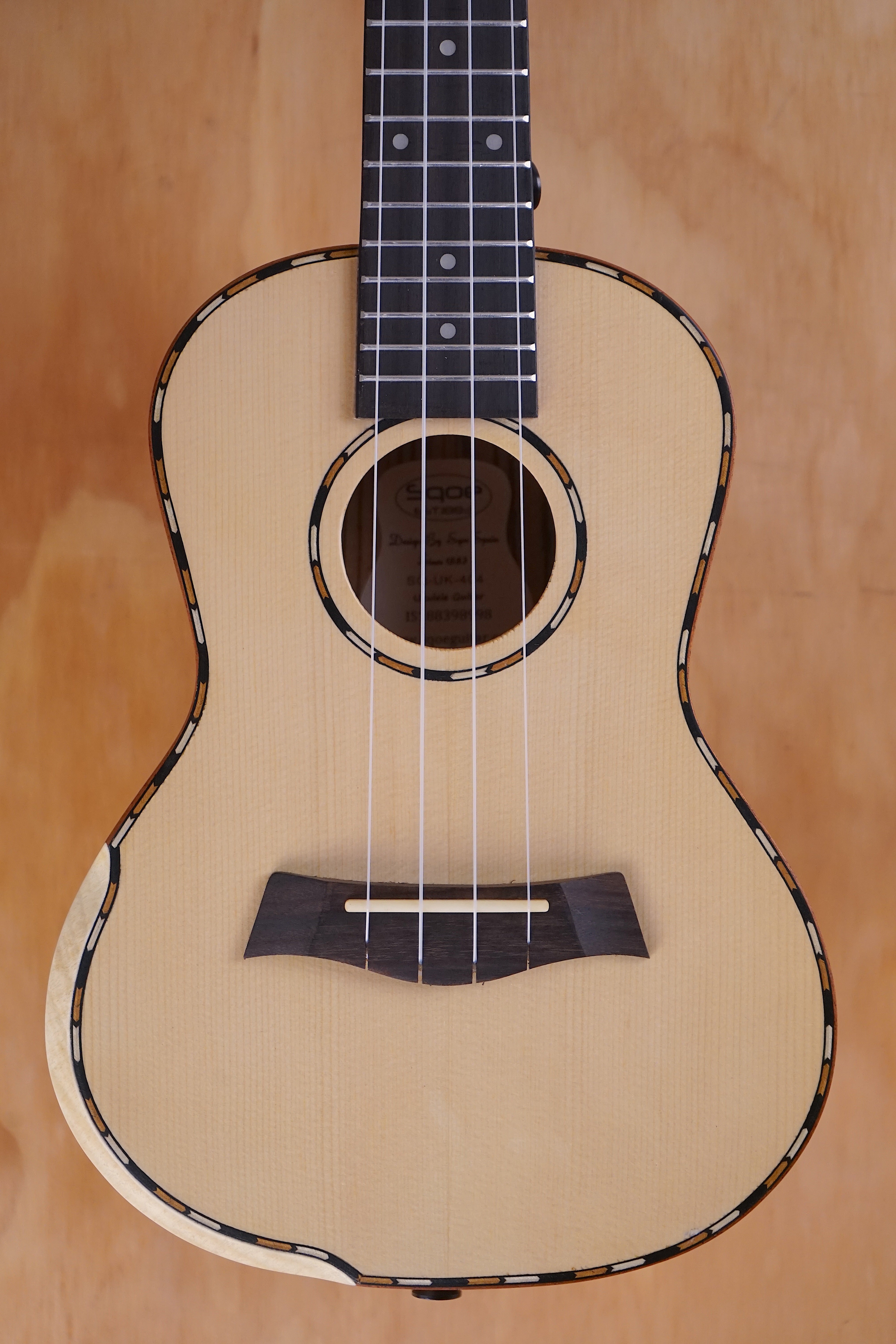 SQOE SQUK404 Concert Size Ukulele - Fair Deal Music