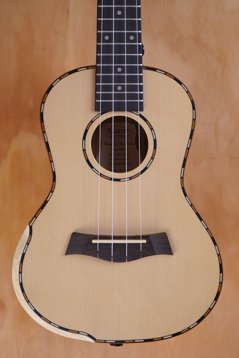 SQOE SQUK404 Concert Size Ukulele - Fair Deal Music