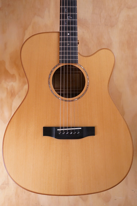 Freshman FA600GAC Electro-Acoustic Guitar, (Used) - Fair Deal Music