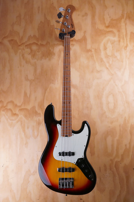SQOE SjB600 J-Style Single-Coil Bass in Sunburst - Fair Deal Music