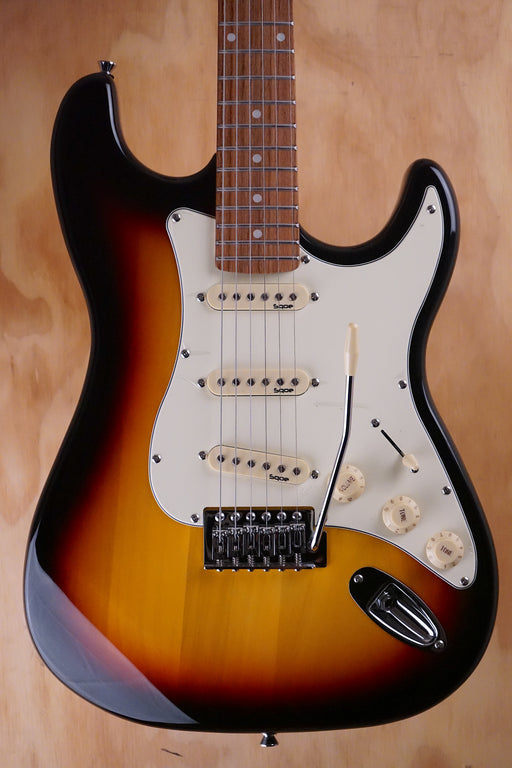 SQOE SEST200 SSS S-Style Electric Guitar Sunburst - Fair Deal Music