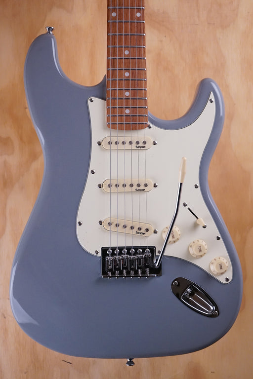 SQOE SEST200 S-Style Electric Guitar Silver - Fair Deal Music