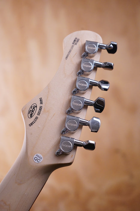 SQOE SEST200 SSS S-Style Electric Guitar Silver - Fair Deal Music