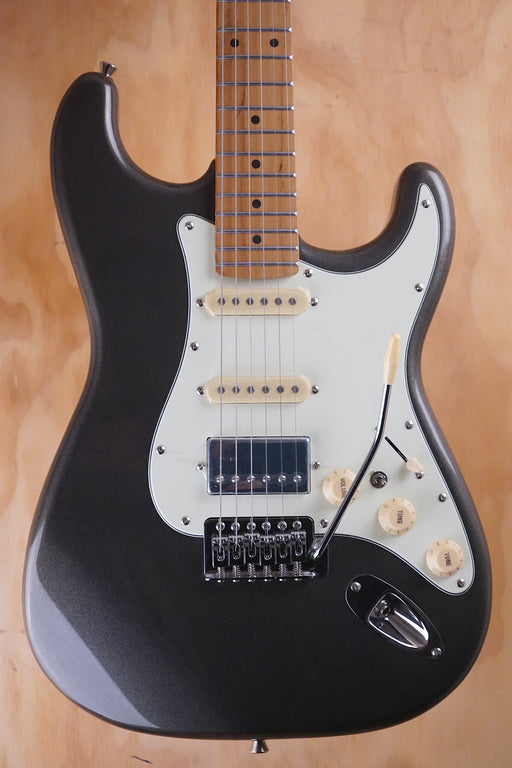 SQOE SEST600 HSS S-Style Electric Guitar Silver - Fair Deal Music