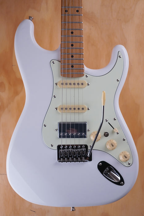 SQOE SEST600 HSS S-Style Electric Guitar White - Fair Deal Music