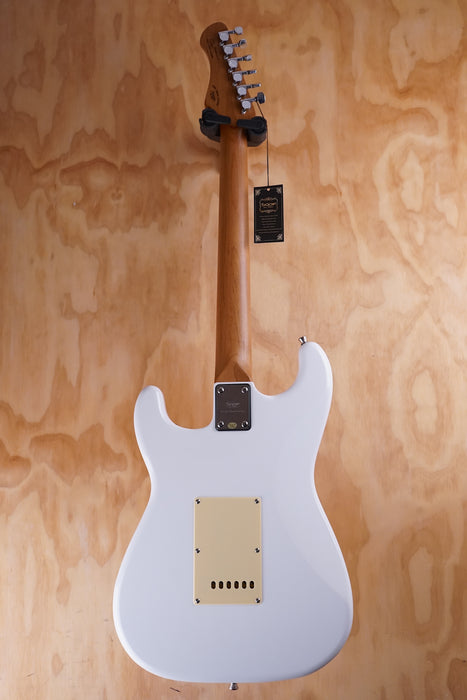 SQOE SEST600 HSS S-Style Electric Guitar White - Fair Deal Music