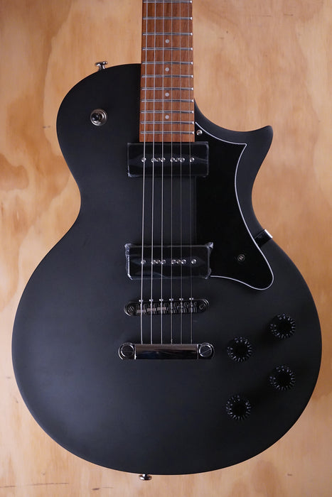 SQOE SELP90 LP Style Guitar Black - Fair Deal Music