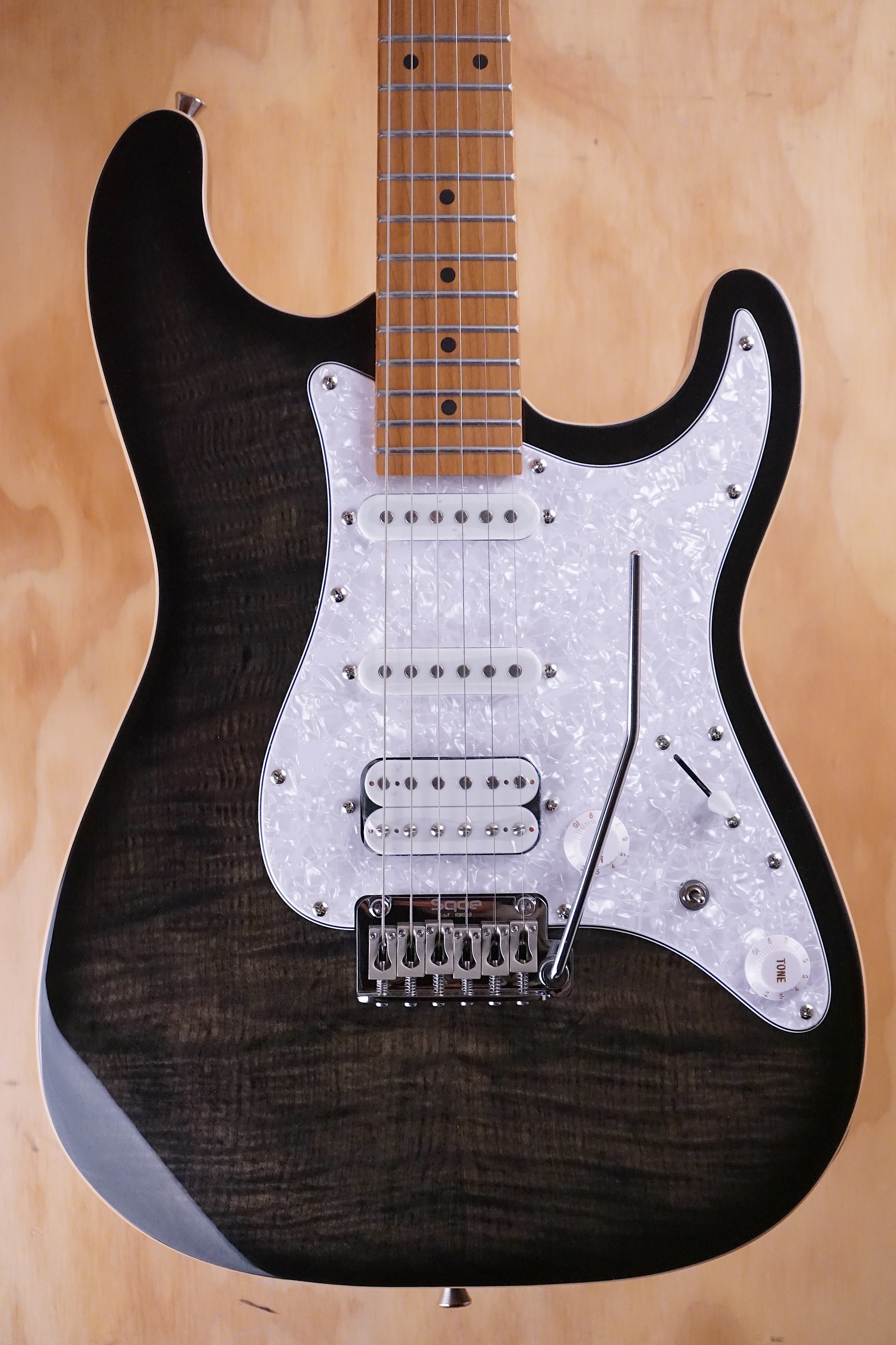 SQOE SEIB680 SSS S-Style Electric Guitar Black - Fair Deal Music