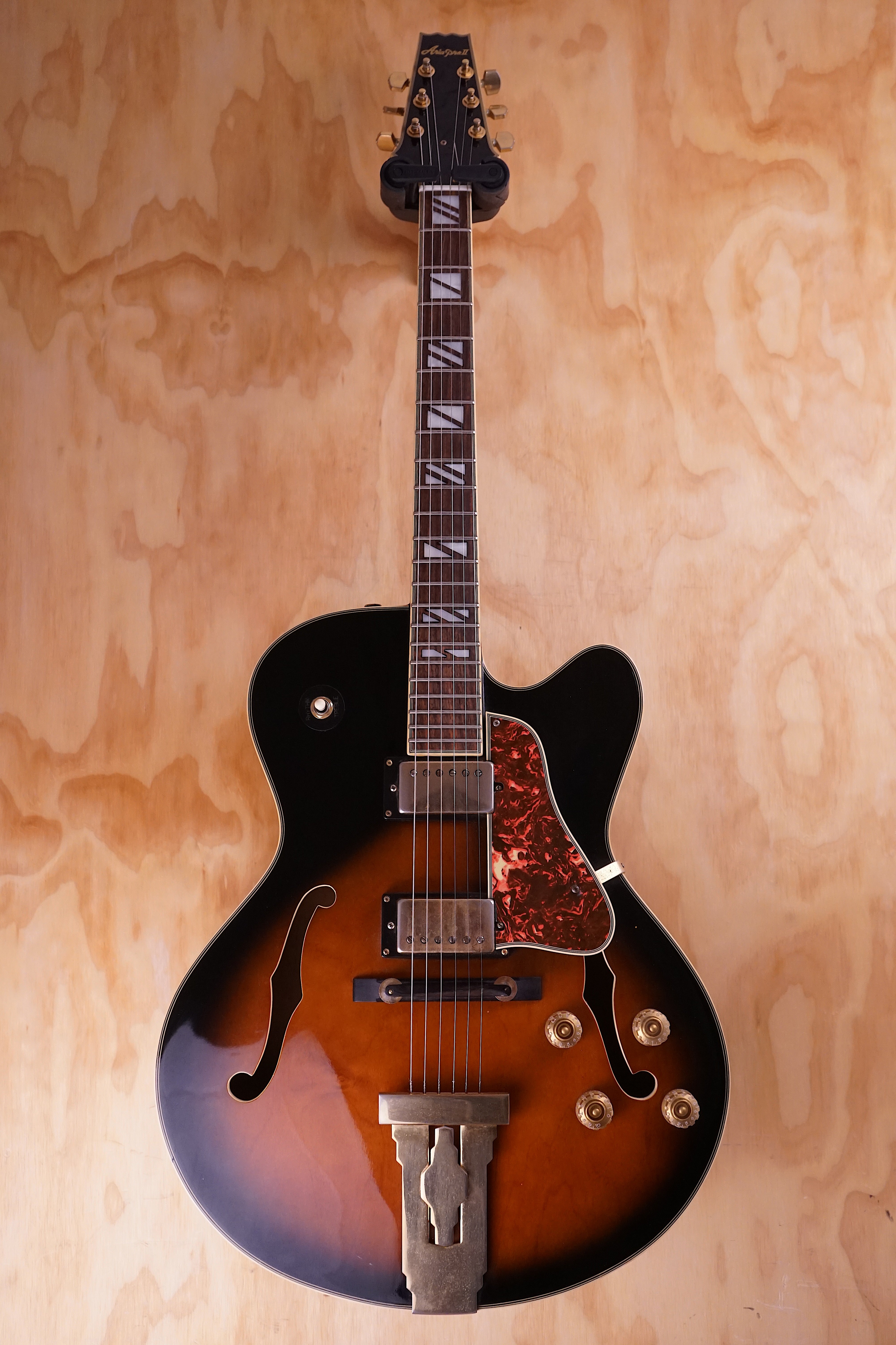 Aria Pro II FA-70 in Sunburst, (Used) - Fair Deal Music