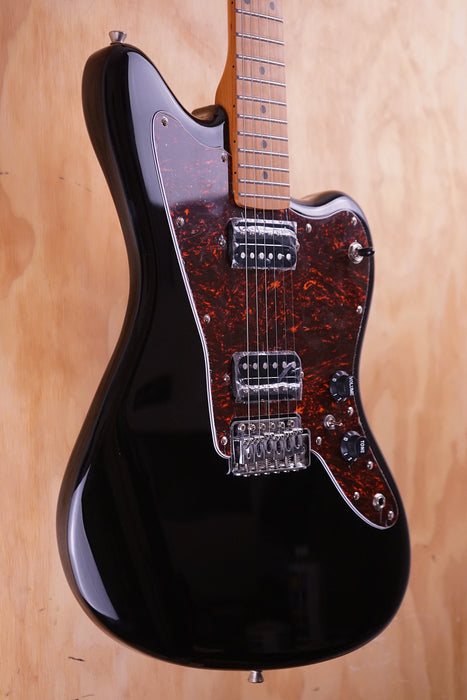 SQOE JM400 Jazzmaster Style Electric Guitar with Humbuckers in Black - Fair Deal Music