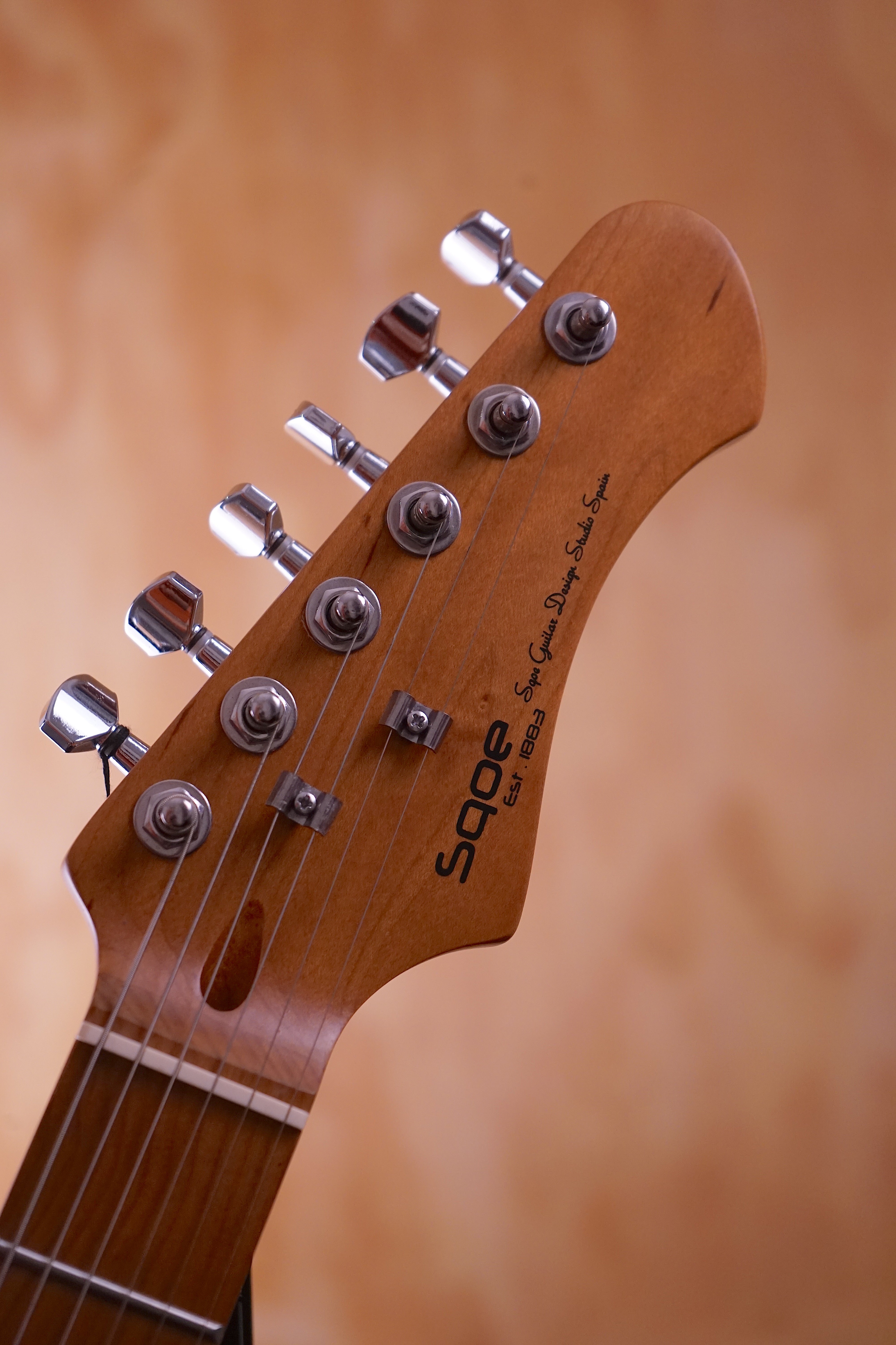 SQOE JM400 Offset-Style Electric Guitar with Humbuckers in Black - Fair Deal Music