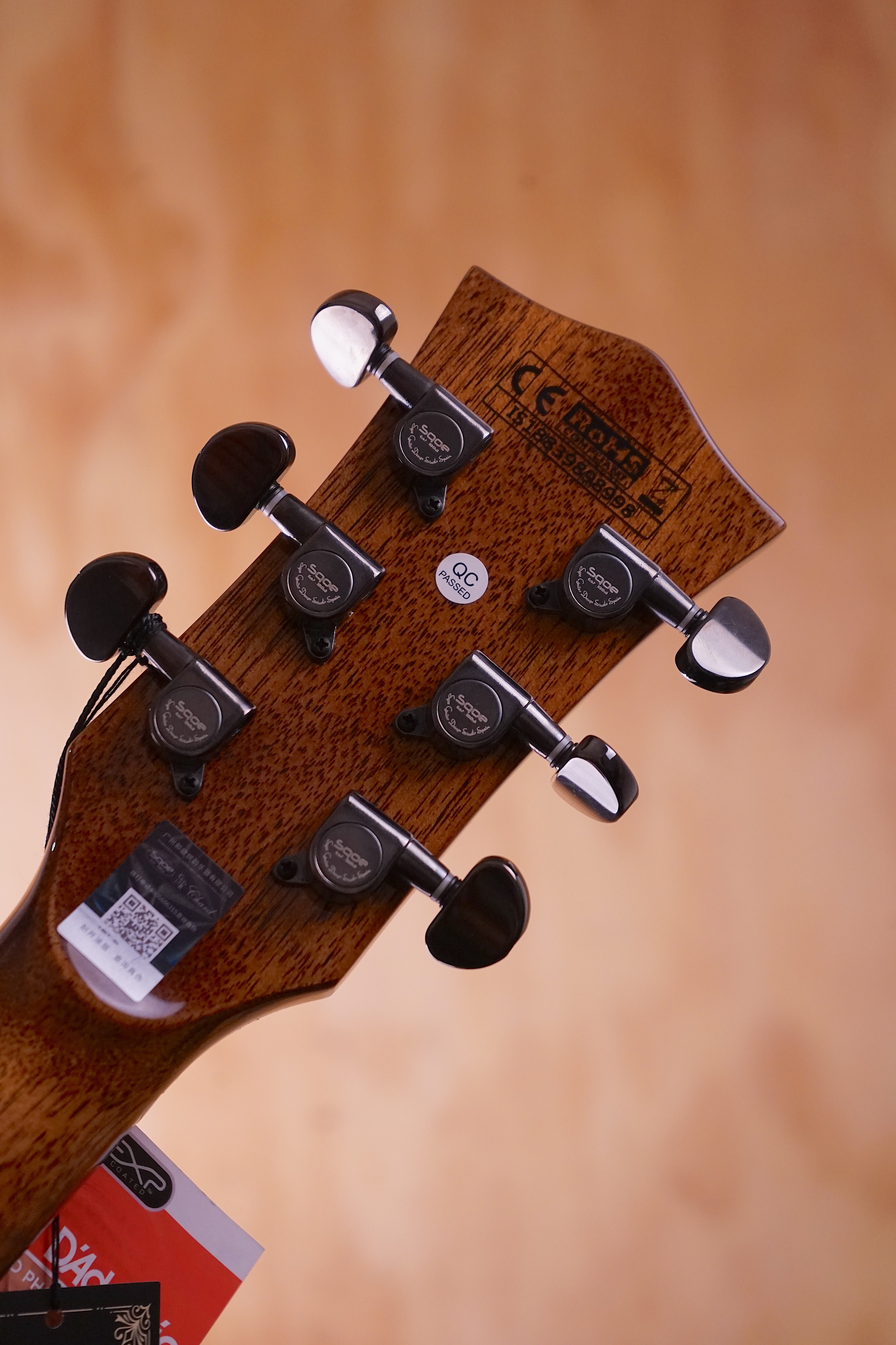 SQOE S460T-SK Acoustic Guitar with Hardcase in Natural Gloss - Fair Deal Music