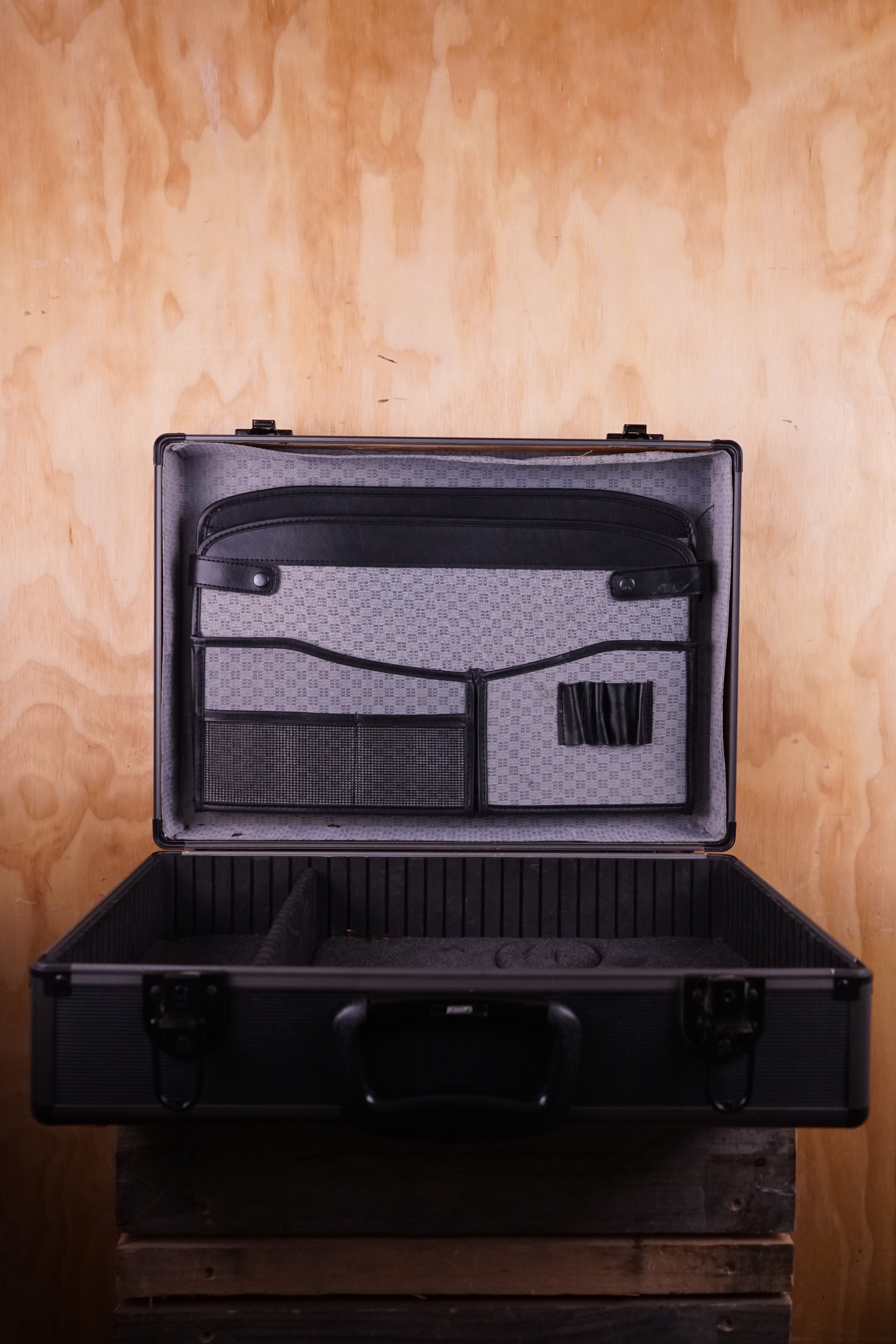 Flight case briefcase, (Used) - Fair Deal Music